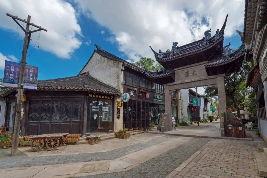 郑州交运集团2600台大巴车蓄势待发 迎接春运“返乡大潮”